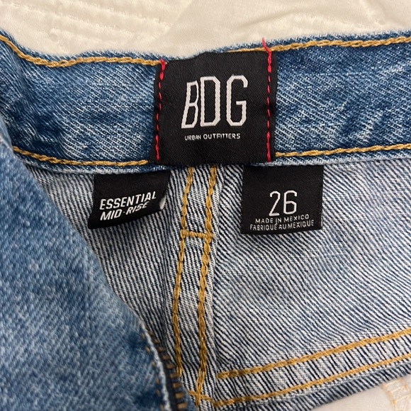 BDG essential mid-rise jean shorts - Picture 5 of 5